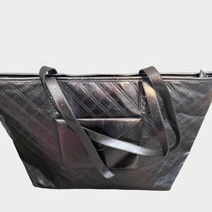BATH & BODY WORKS Women's Metallic Silver Shopper Shoulder Bag/Tote